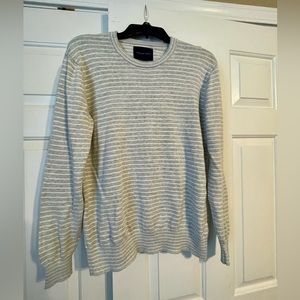 Men’s, American Eagle, Small Grey/White Striped Sweater